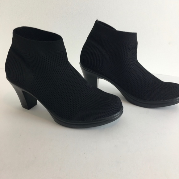 Bernie Mev. Doll Bootie black size 6 NEW women's - Picture 2 of 7